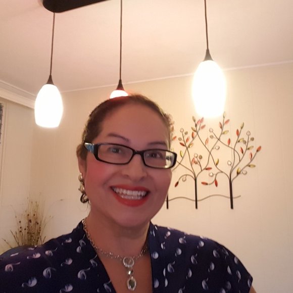 Meet your Posher, Blanca - Picture 2 of 3